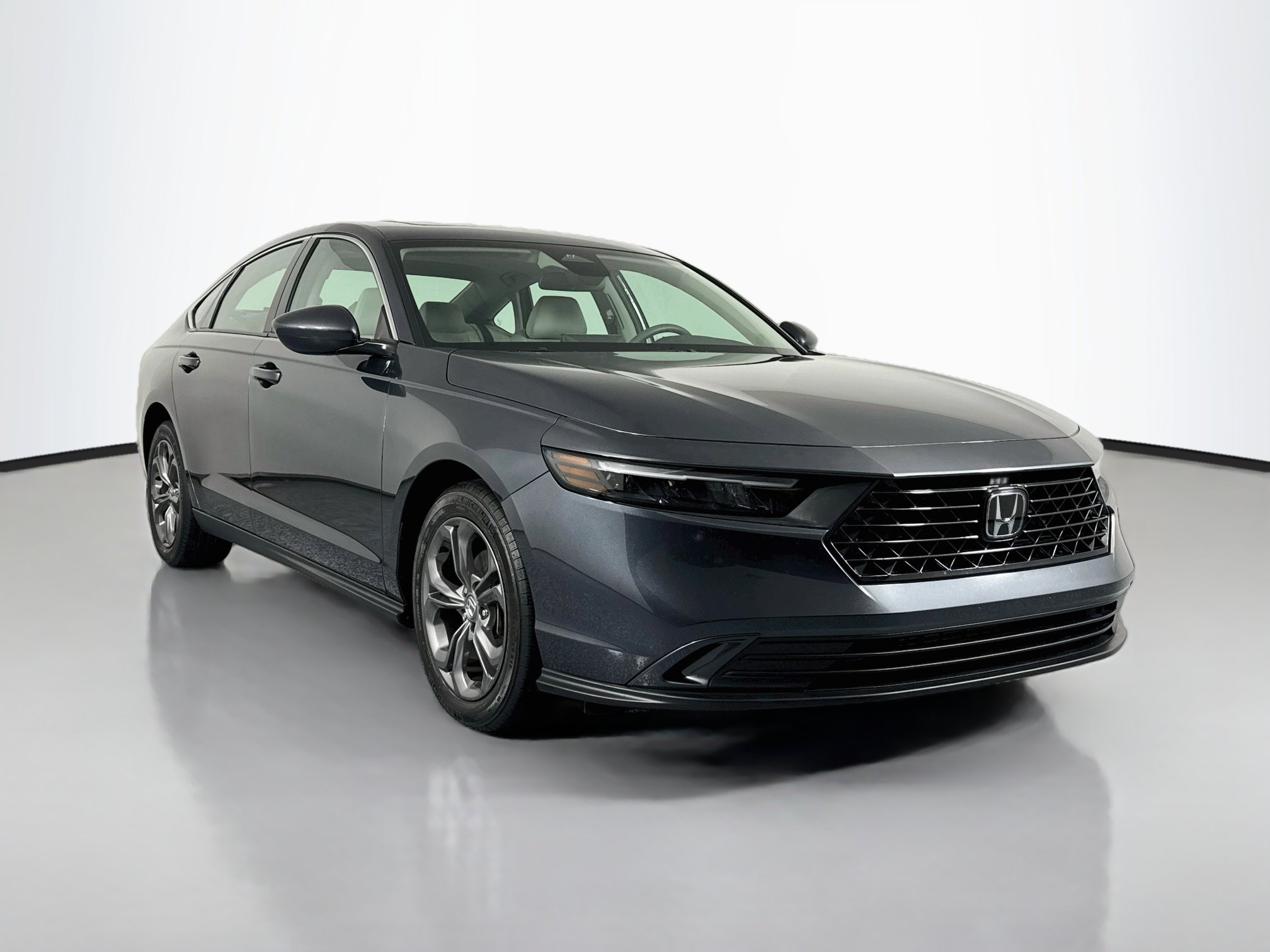 Certified 2024 Honda Accord EX image 3