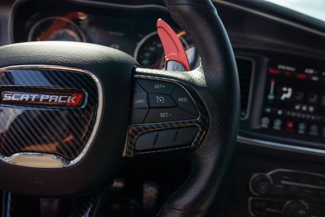 Used 2017 Dodge Charger R/T Scat Pack w/ Beats Audio Group RWD image 14