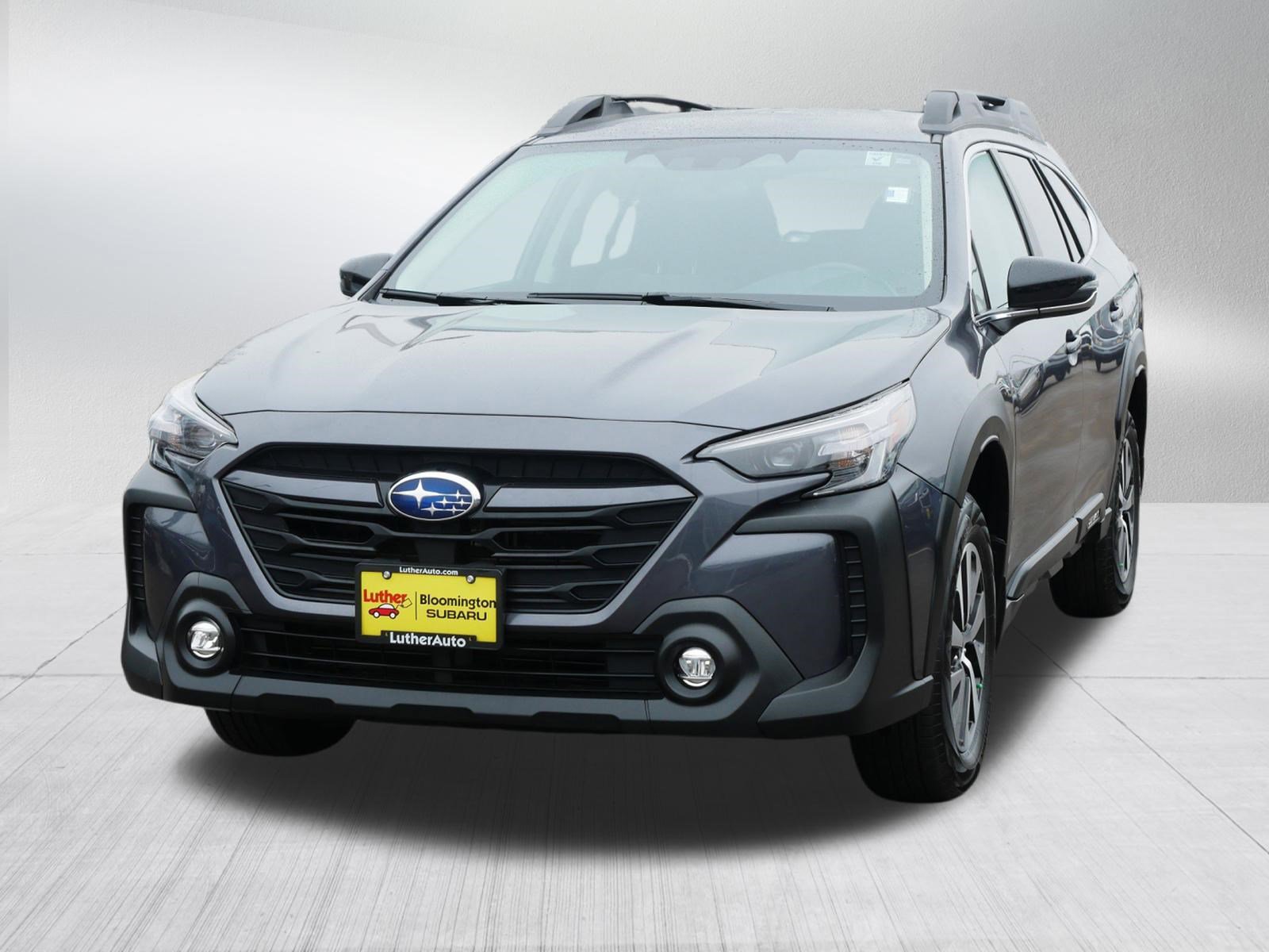 Used 2025 Subaru Outback Premium image 3