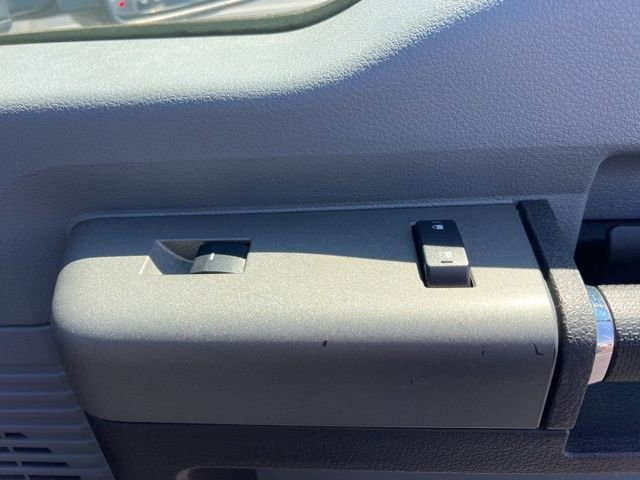 Used 2011 Ford F350 XLT w/ XLT Interior Pkg image 31