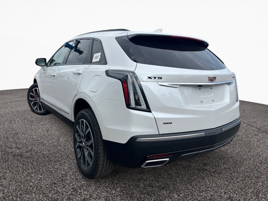 New 2025 Cadillac XT5 Sportv w/ LPO, Floor Liner Package image 4