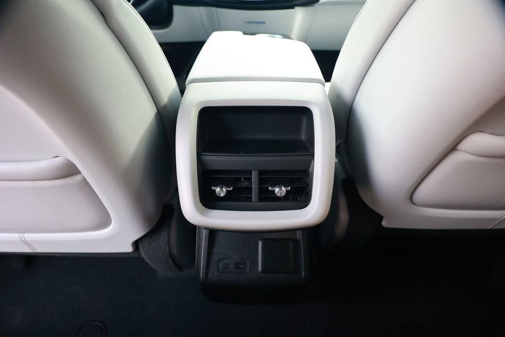 Used 2024 Cadillac Lyriq Sport AWD/4WD image 39
