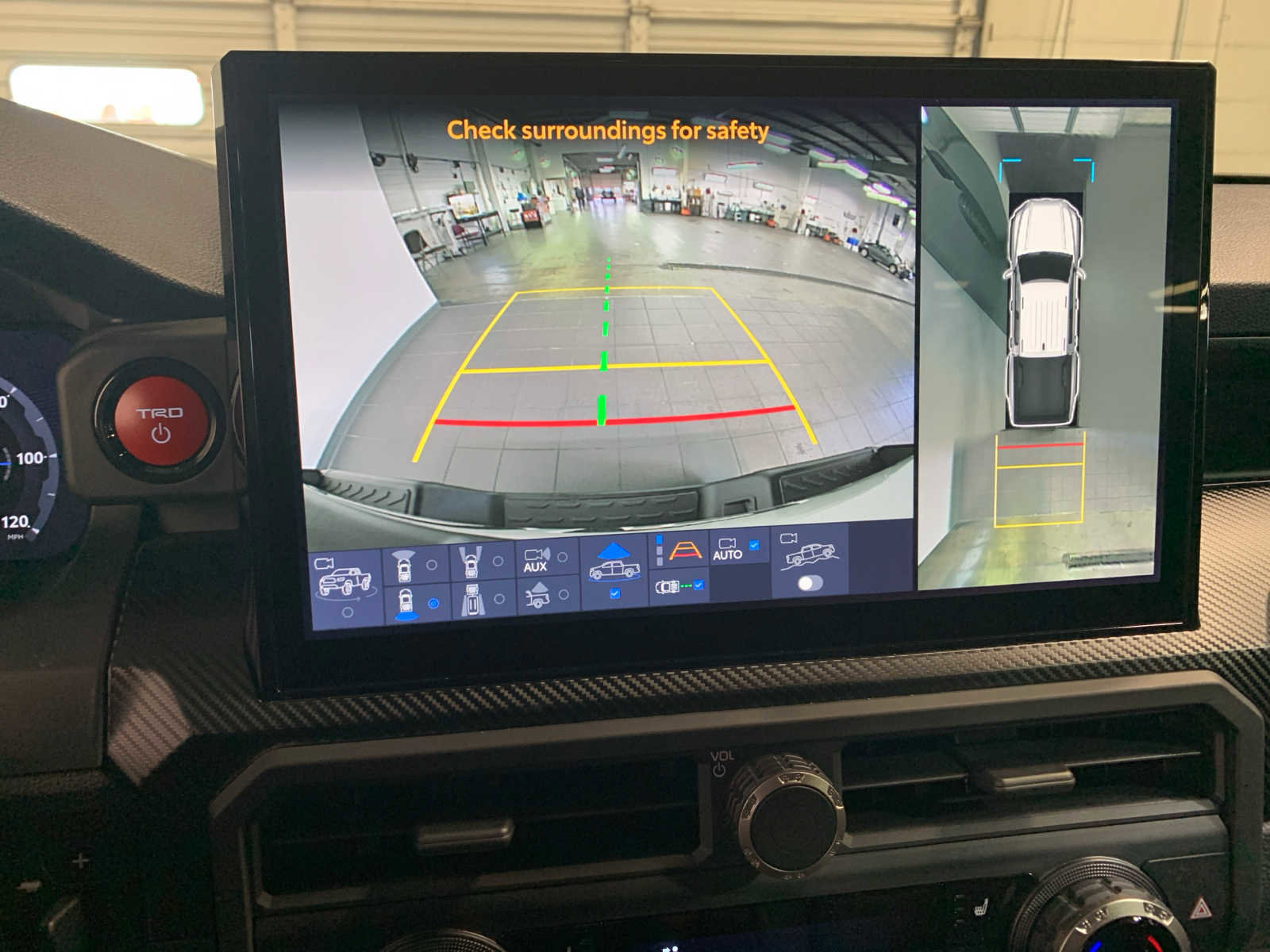 Used 2025 Toyota Tacoma TRD Pro w/ Tow Tech Package image 6