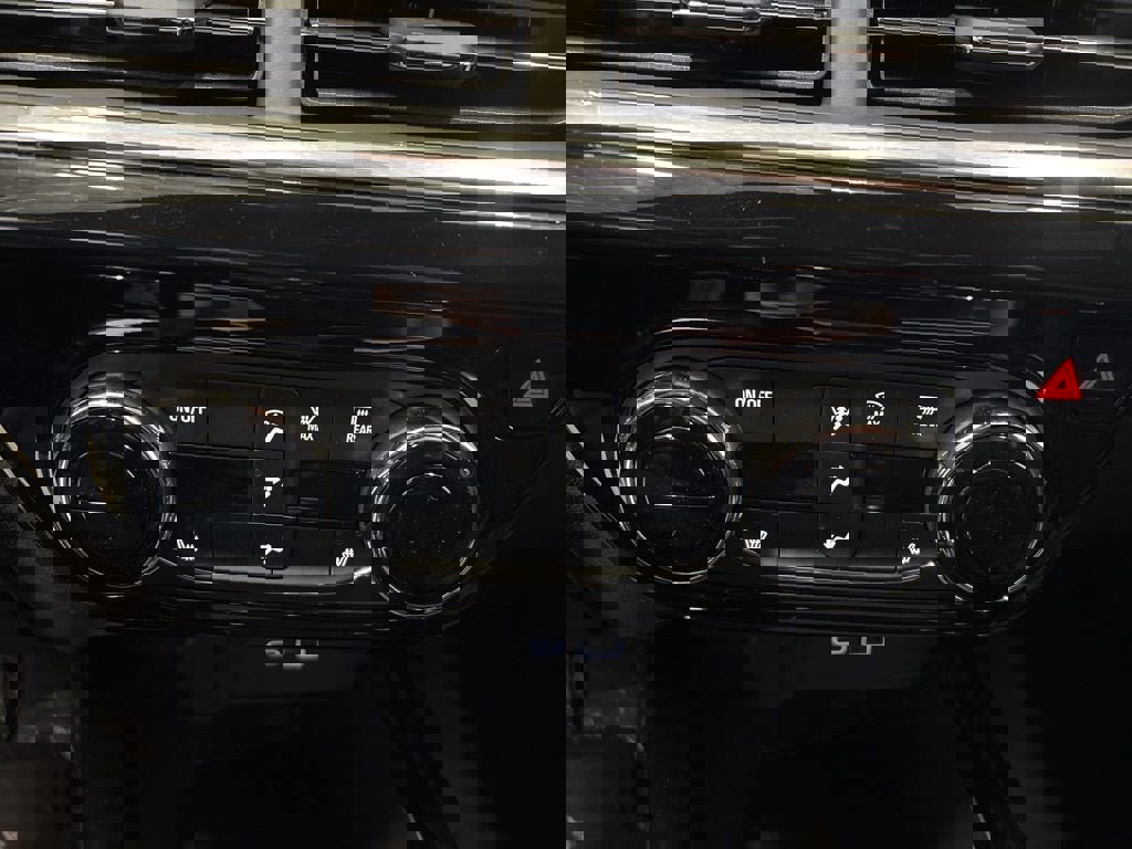 New 2026 Chevrolet Trax RS w/ Driver Confidence Package image 21