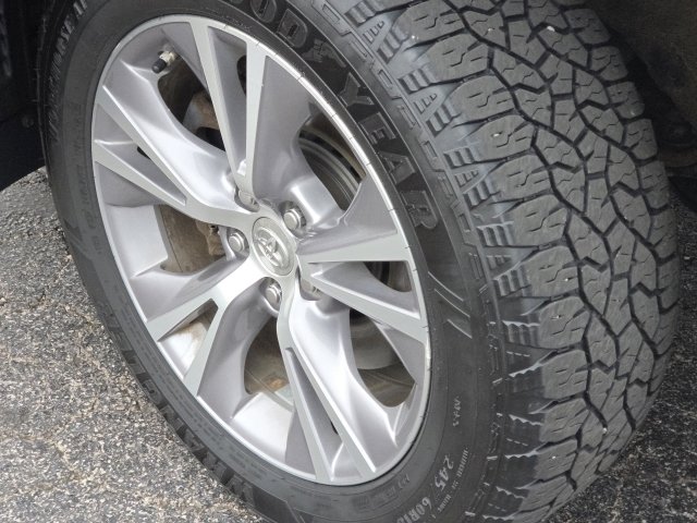 Used 2015 Toyota Highlander XLE AWD/4WD image 8