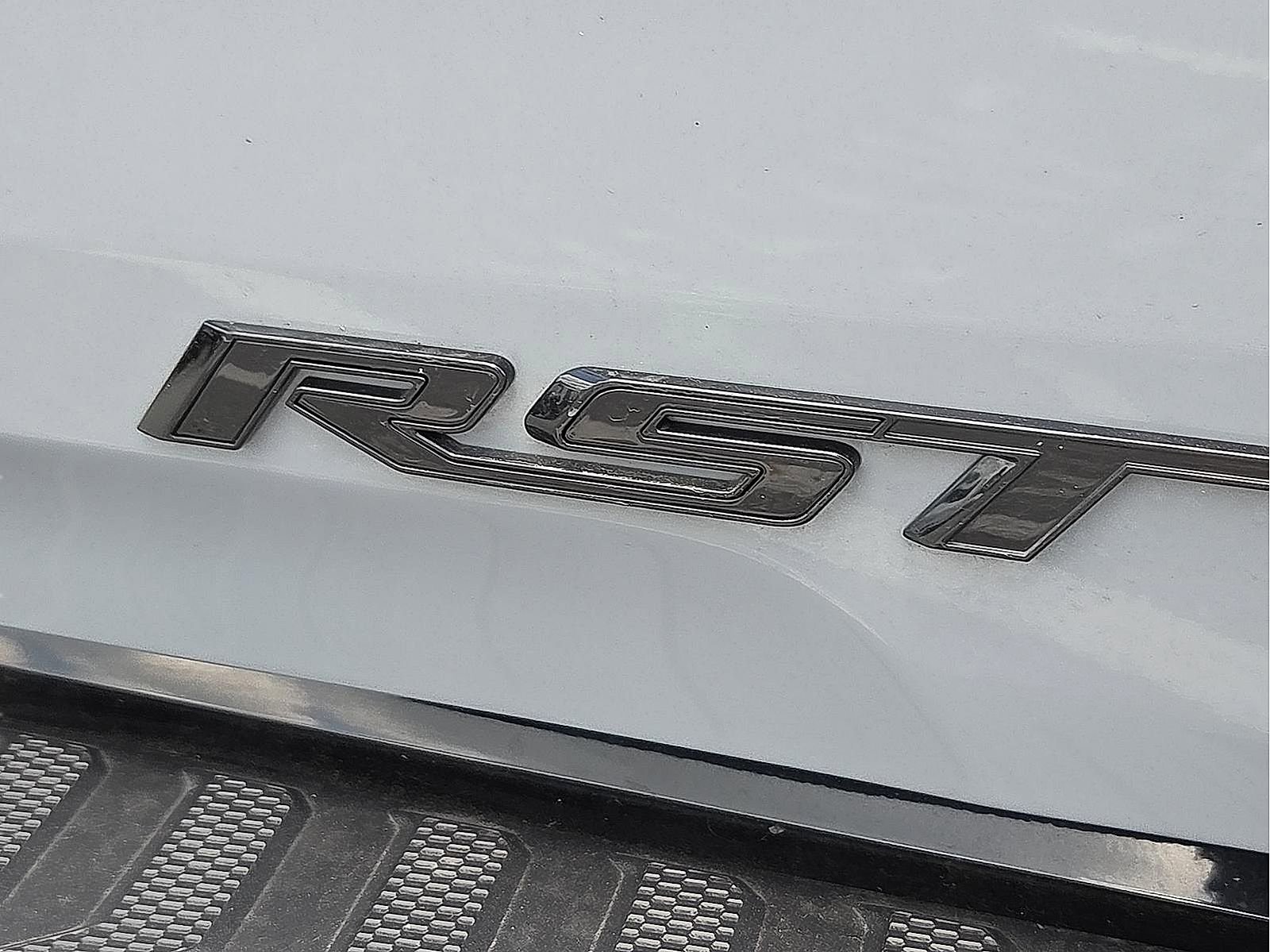 New 2025 Chevrolet Silverado EV RST image 9