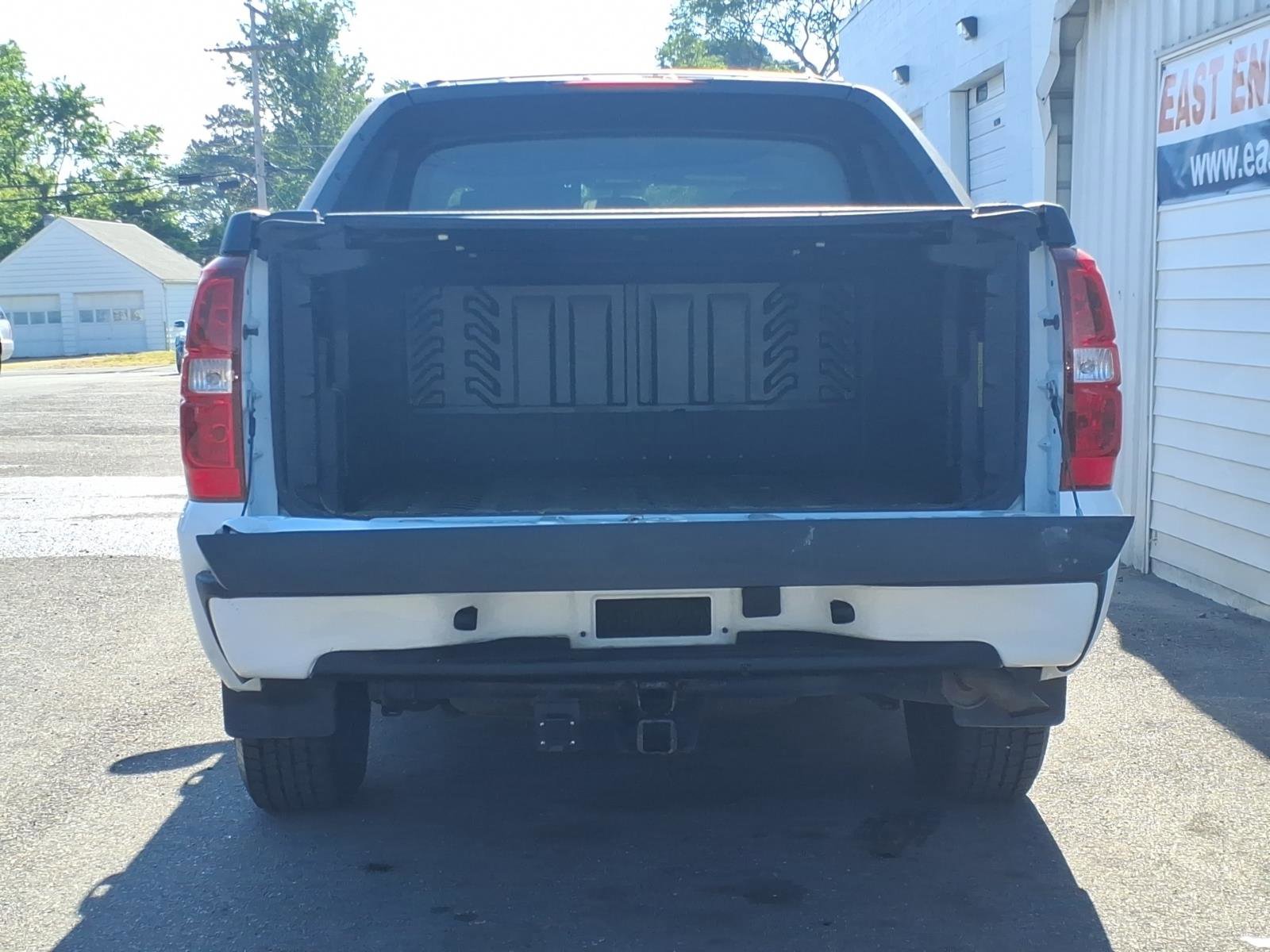 Used 2012 Chevrolet Avalanche LS AWD/4WD image 5