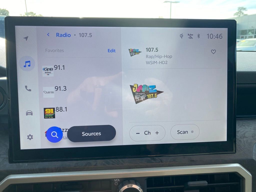 Used 2024 Toyota Tacoma Limited image 24