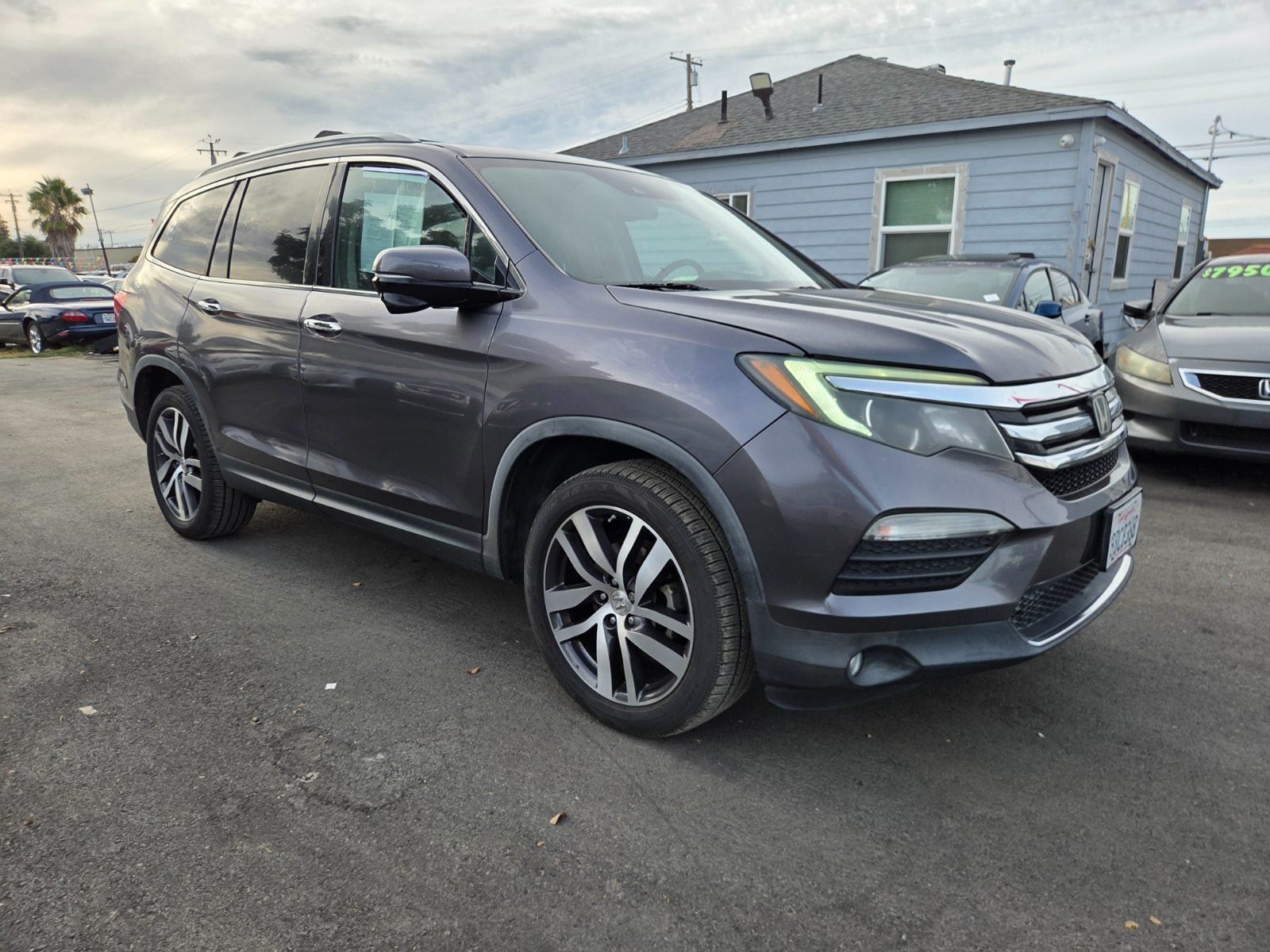 Used 2017 Honda Pilot Touring image 5
