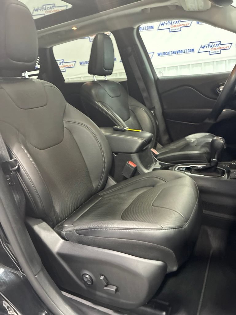 Used 2021 Jeep Cherokee Limited AWD/4WD image 47