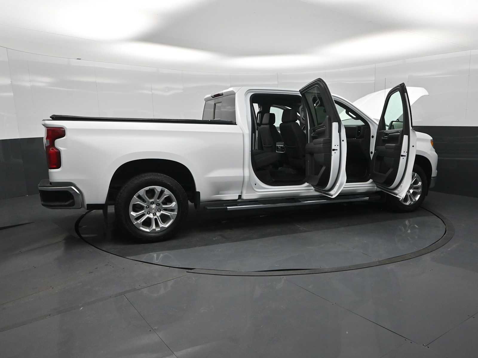 Used 2023 Chevrolet Silverado 1500 LTZ w/ LTZ Convenience Package II image 28