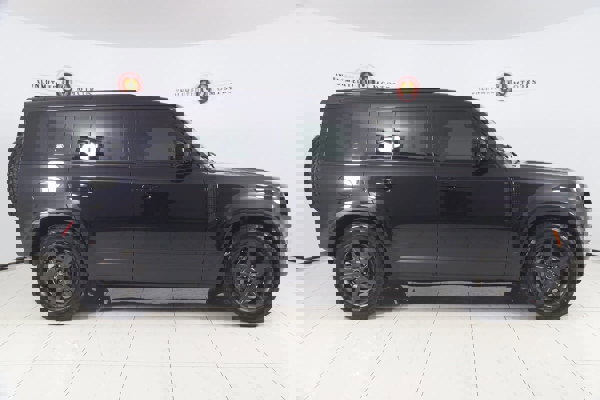 Used 2022 Land Rover Defender 110 SE image 2