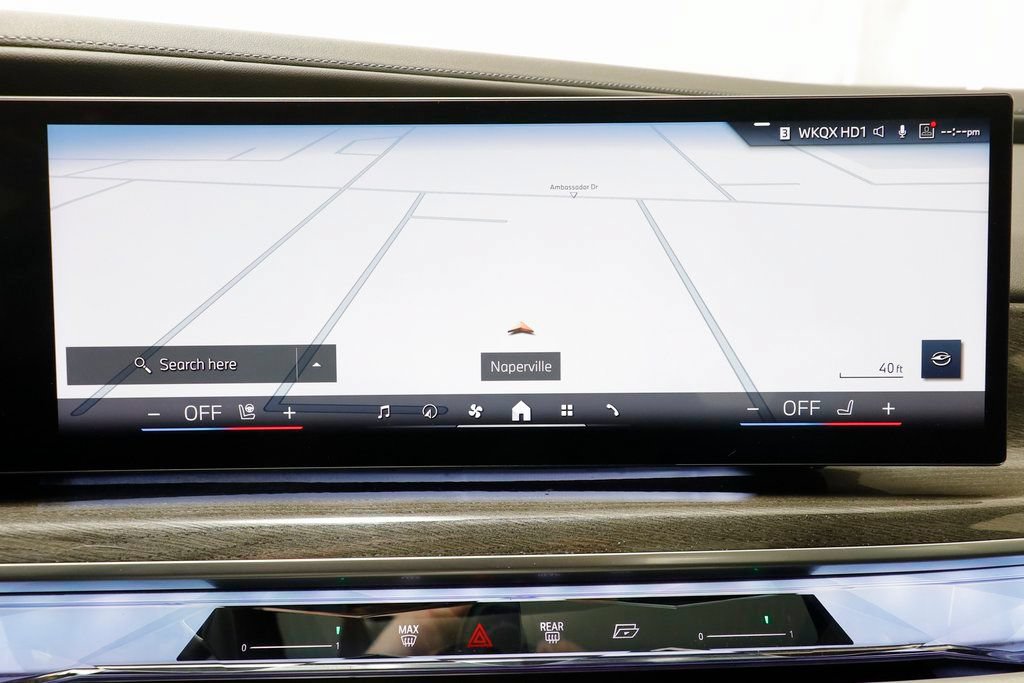 Used 2023 BMW 760i xDrive AWD/4WD image 11