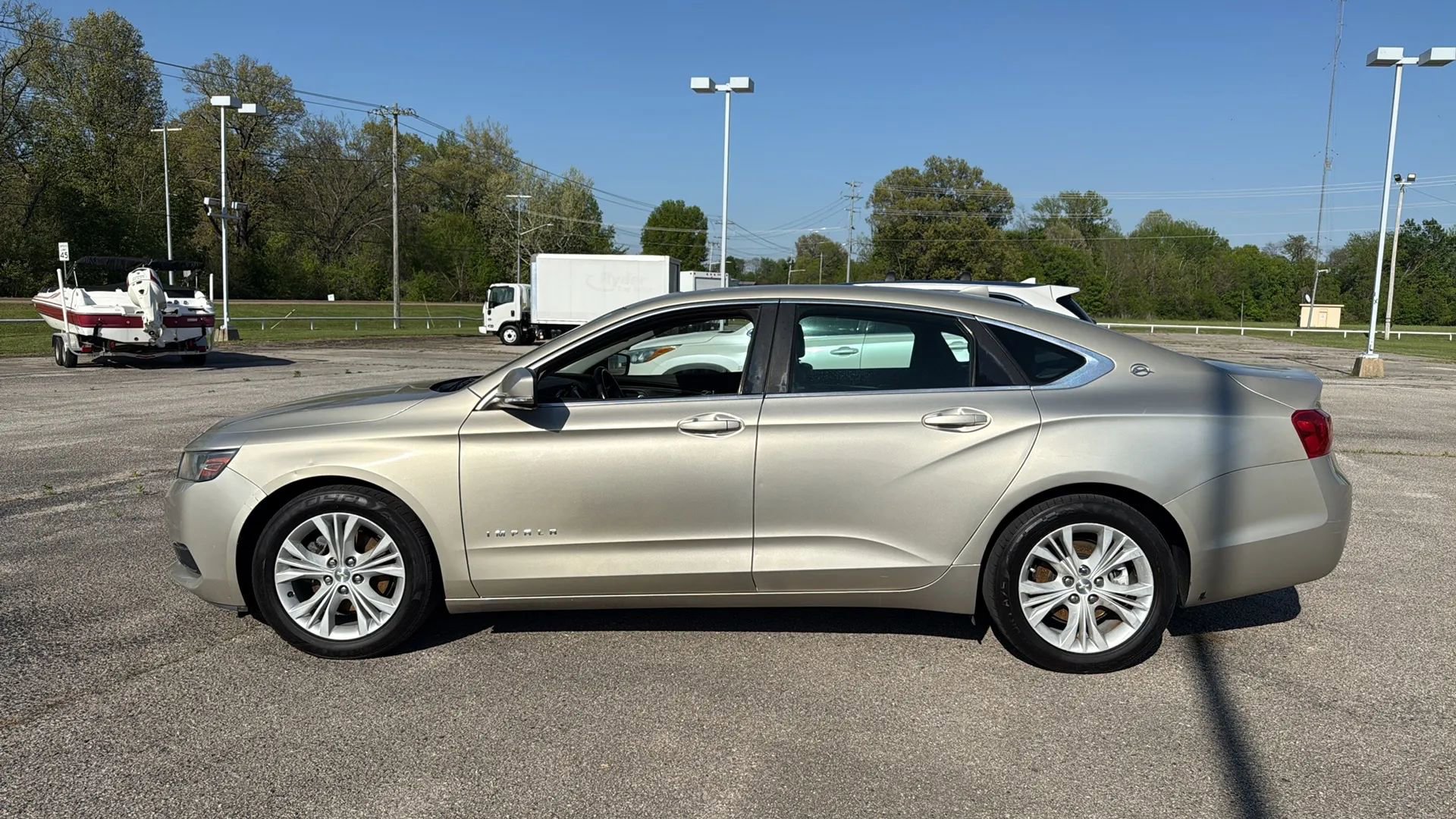 Used 2014 Chevrolet Impala LT w/ Convenience Package image 2