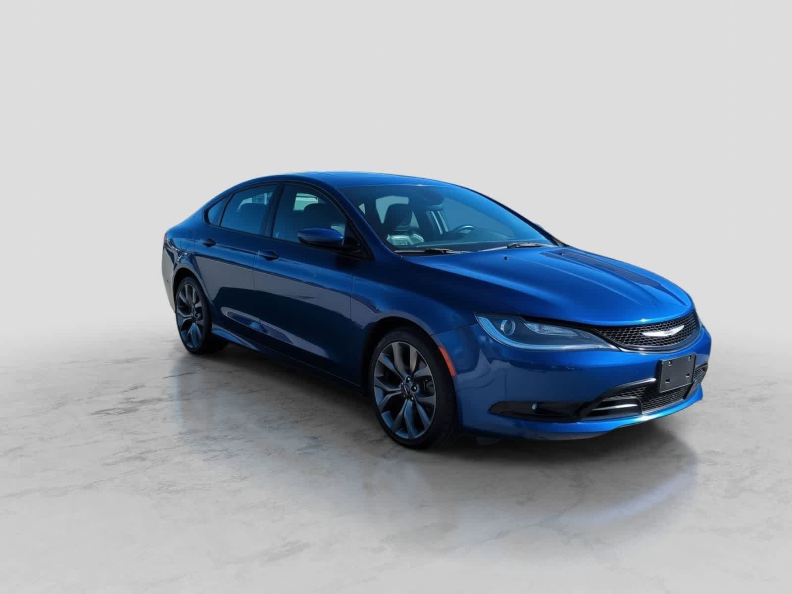 Used 2016 Chrysler 200 S FWD video 2