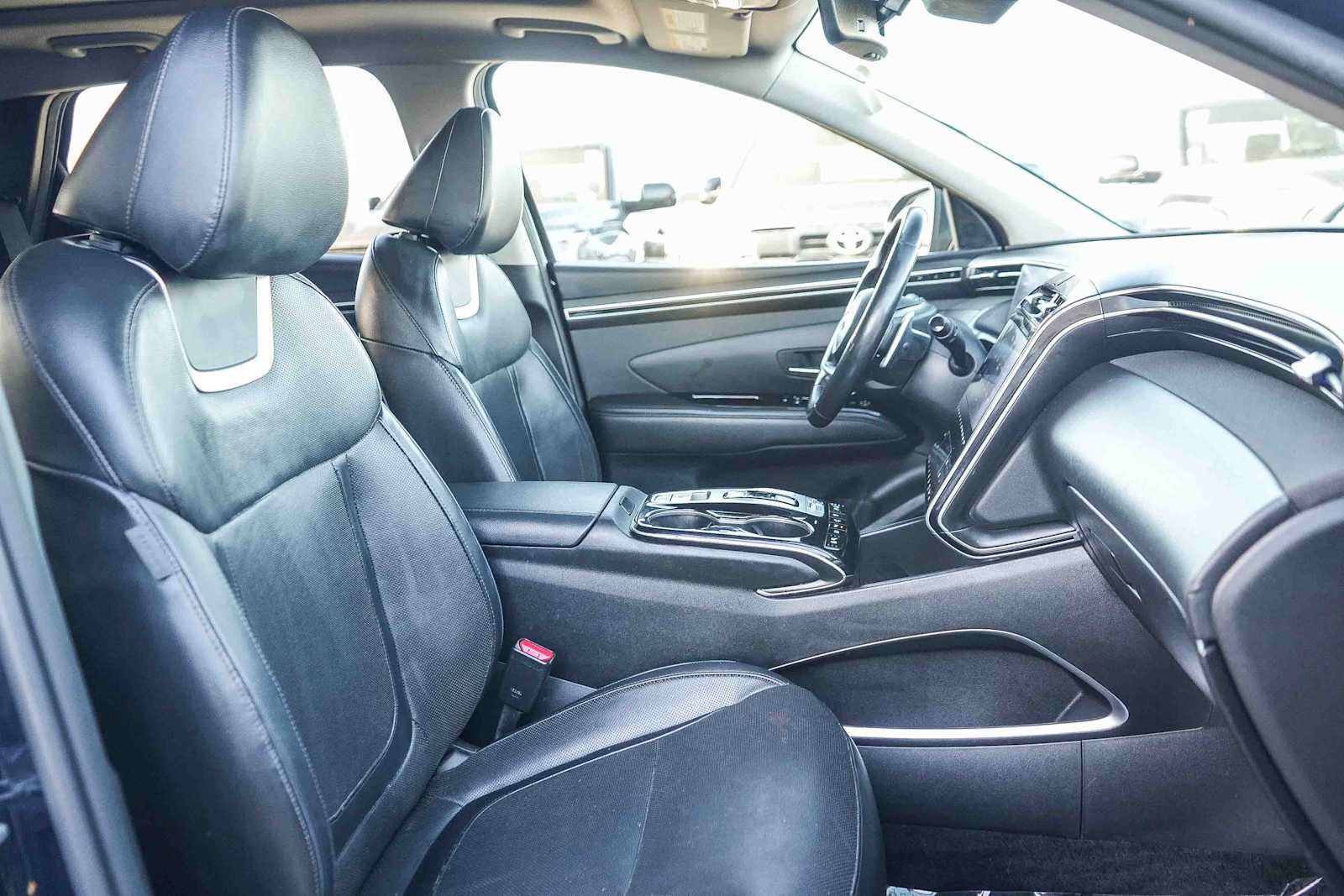 Used 2022 Hyundai Tucson Limited AWD/4WD image 16