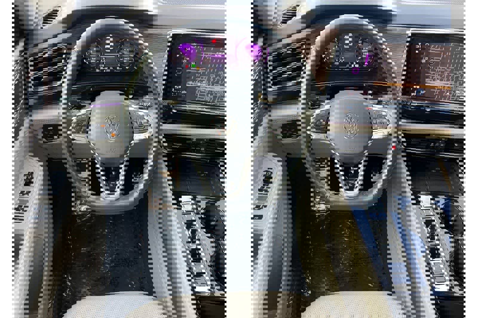 Used 2024 Volkswagen Atlas SEL Premium R-Line image 16