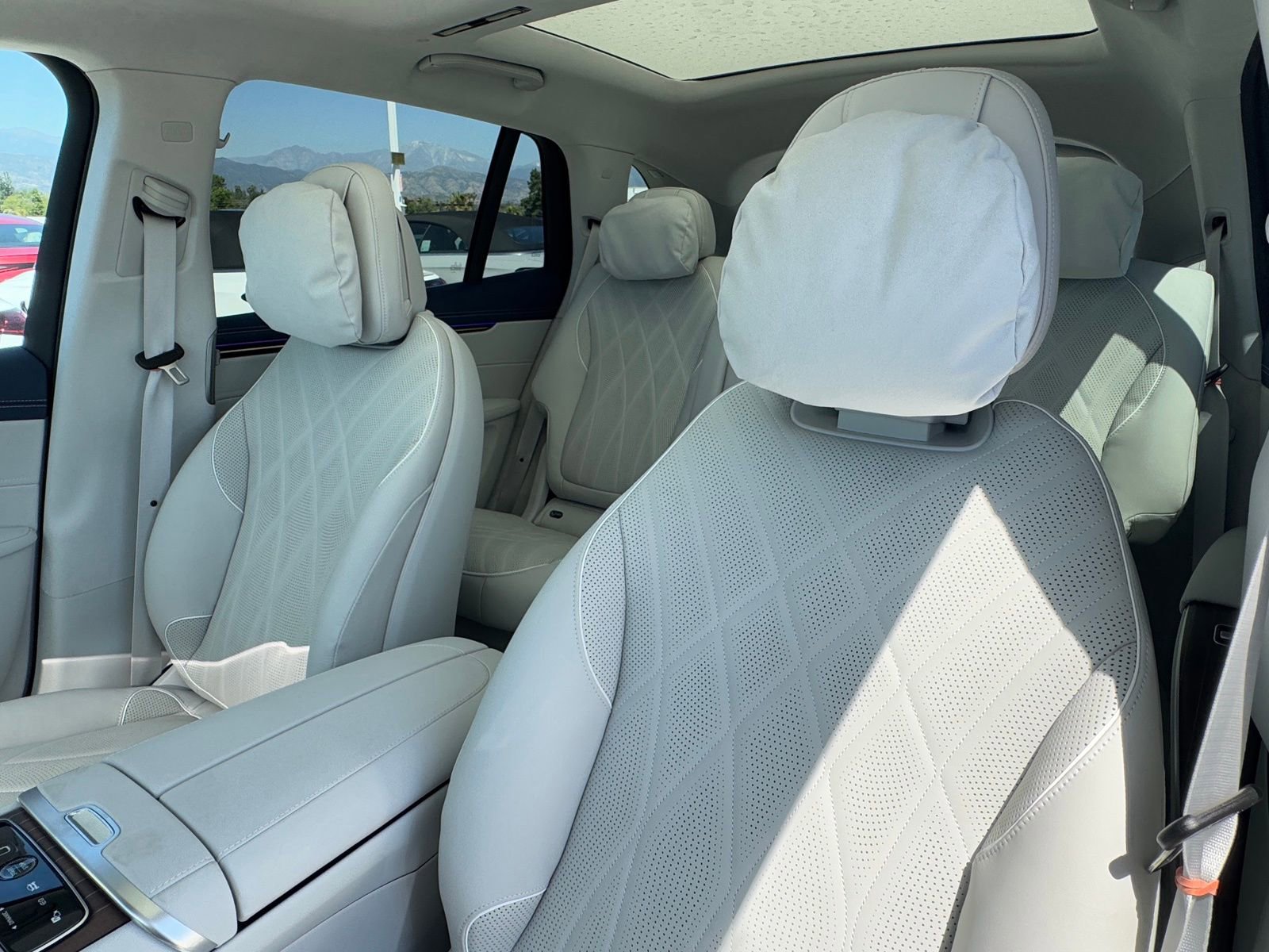 New 2026 Mercedes-Benz EQS 400 4MATIC SUV image 16