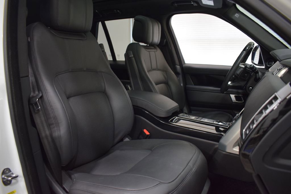Used 2019 Land Rover Range Rover HSE image 25