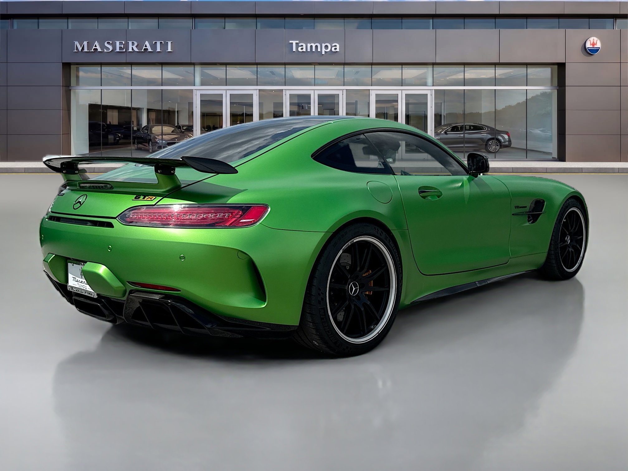 Used 2018 Mercedes-Benz AMG GT R image 3