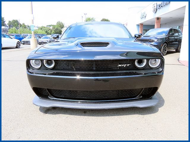 Used 2017 Dodge Challenger SRT Hellcat RWD image 3