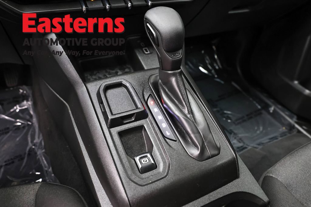 Used 2024 Chevrolet Colorado W/T image 13