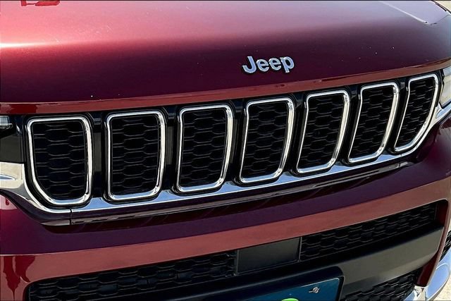 Used 2021 Jeep Grand Cherokee L Limited AWD/4WD image 34