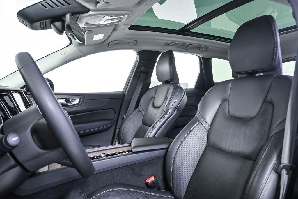 Used 2024 Volvo XC60 B5 Ultimate w/ Protection Package Premier AWD/4WD image 7