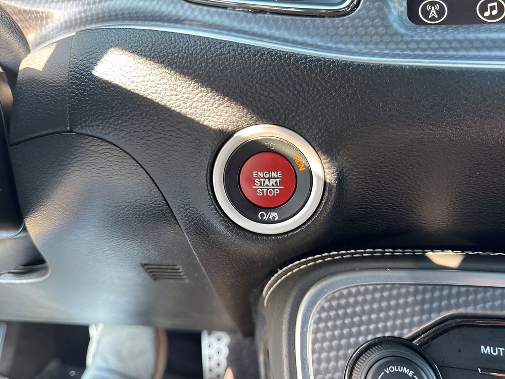 Used 2017 Dodge Challenger SRT Hellcat image 21