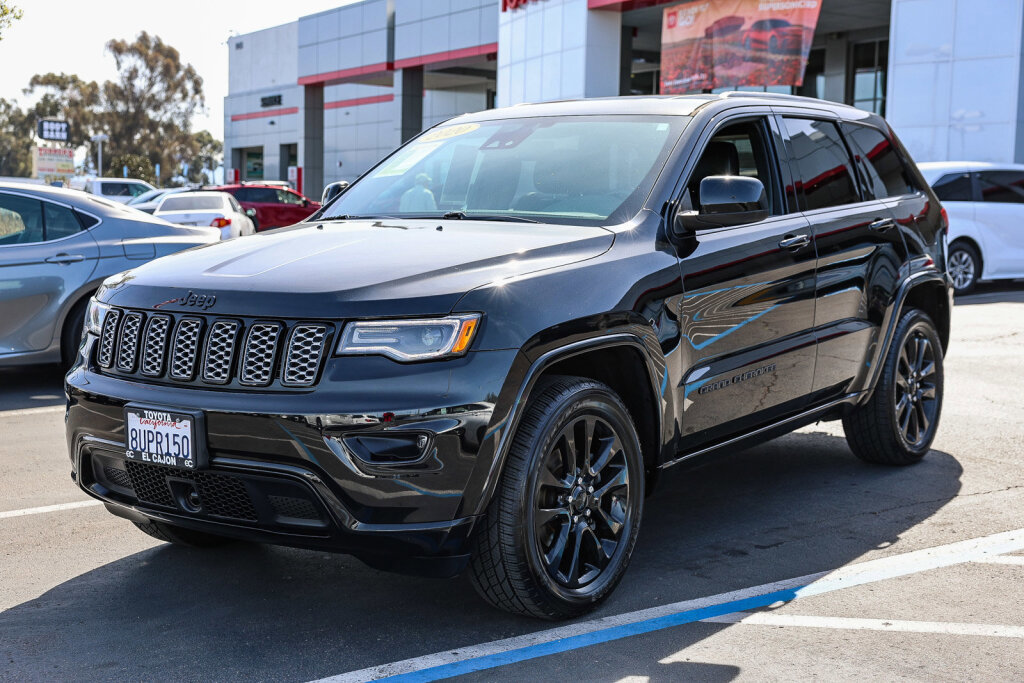 Used 2020 Jeep Grand Cherokee Altitude image 19