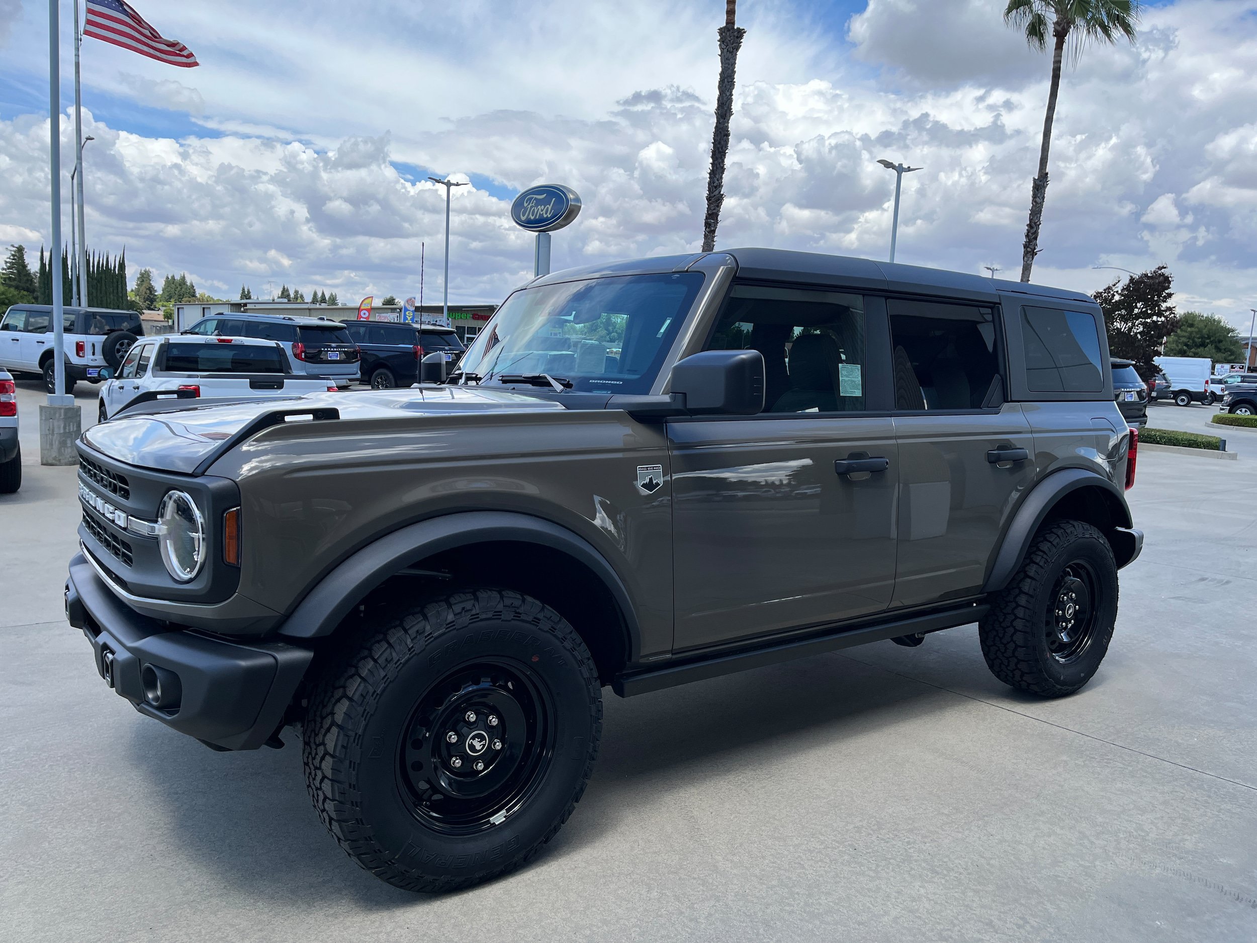New 2026 Ford Bronco Big Bend w/ Black Diamond Package