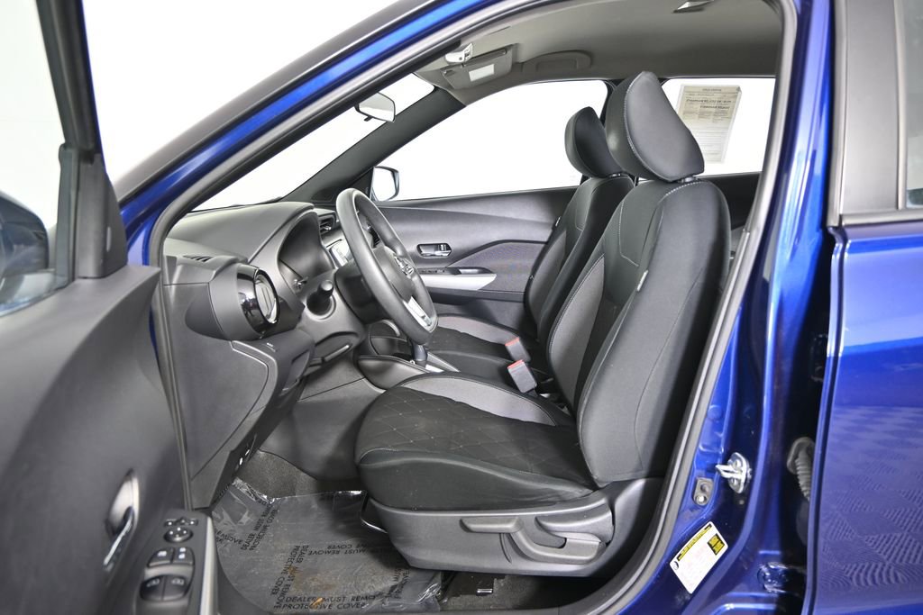 Used 2018 Nissan Kicks SV FWD image 20
