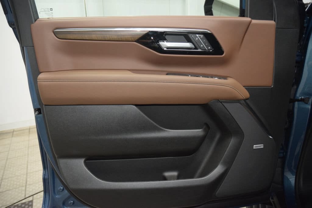 New 2026 Chevrolet Suburban High Country AWD/4WD image 49