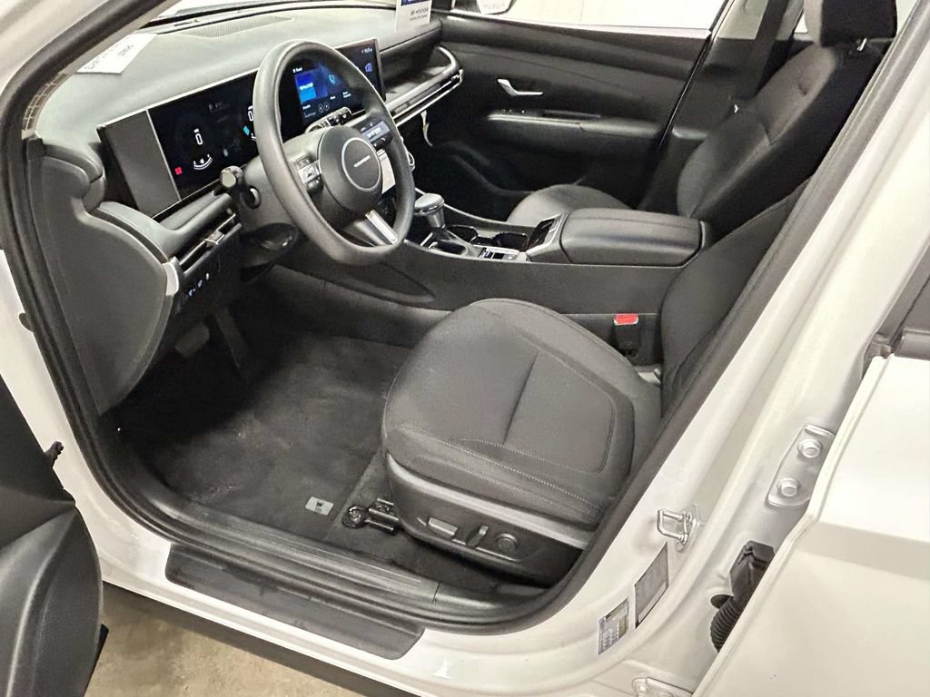 Certified 2025 Hyundai Tucson SEL AWD/4WD image 12