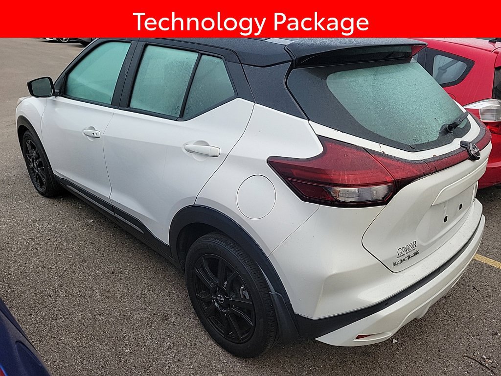 Used 2023 Nissan Kicks SR w/ SR Premium Package FWD image 4