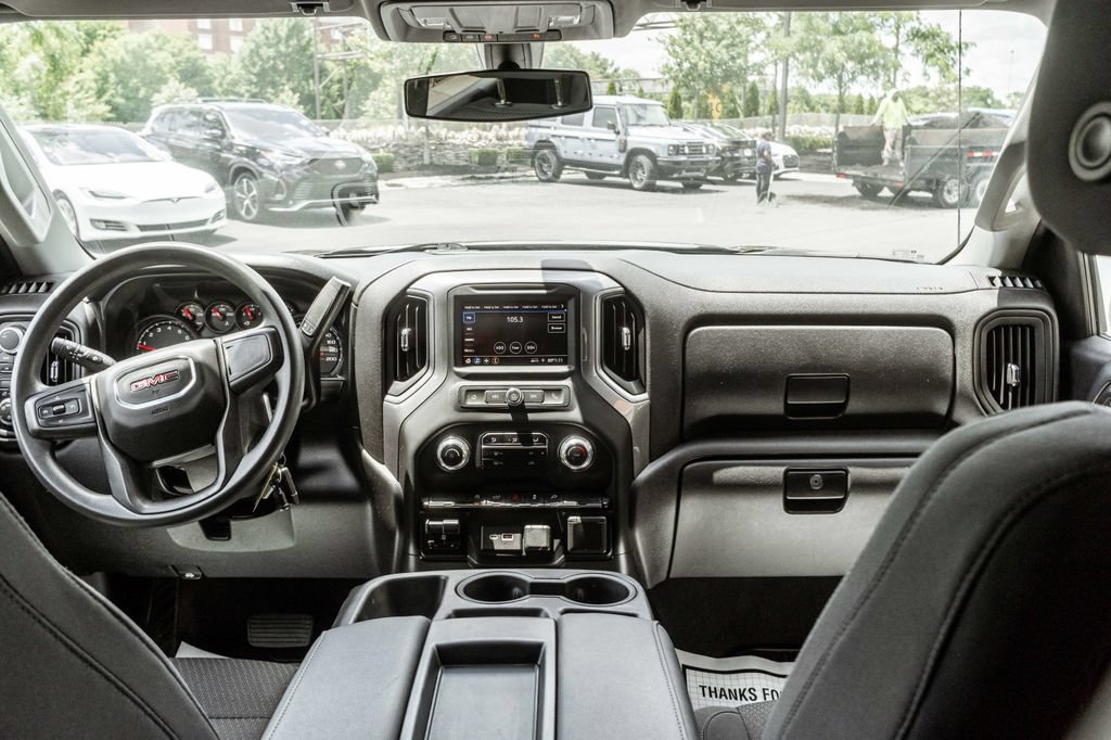 Used 2021 GMC Sierra 1500 4x4 Crew Cab w/ Sierra Value Package image 8