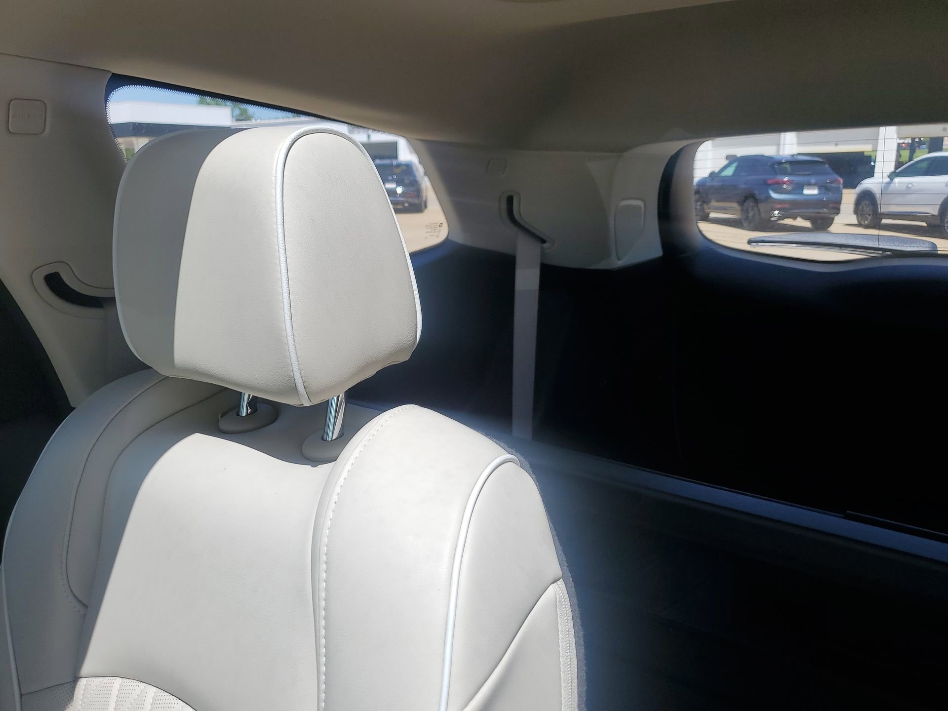 Used 2023 Buick Enclave Avenir w/ Avenir Technology Package FWD image 13