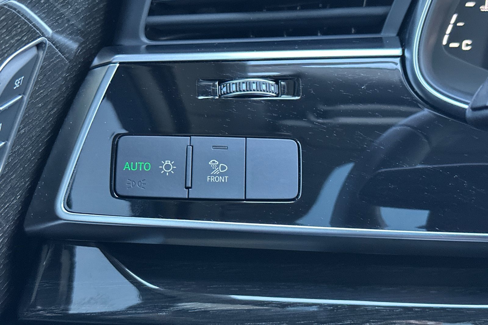 Used 2025 Audi Q7 3.0T Premium Plus image 32