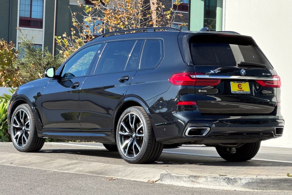 Used 2022 BMW X7 xDrive40i w/ M Sport Package image 5