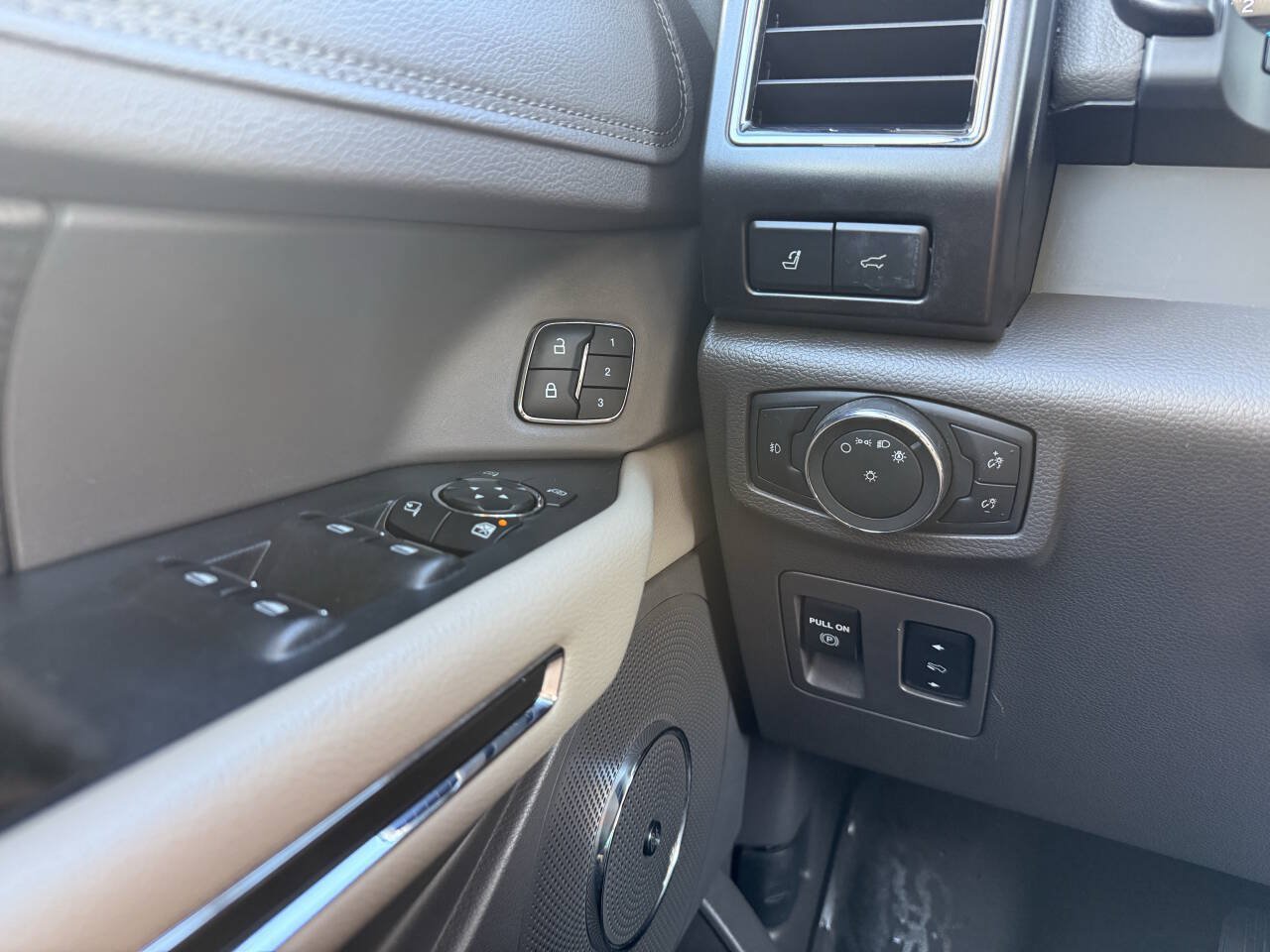 Used 2020 Ford Expedition Limited w/ Equipment Group 302A AWD/4WD image 25