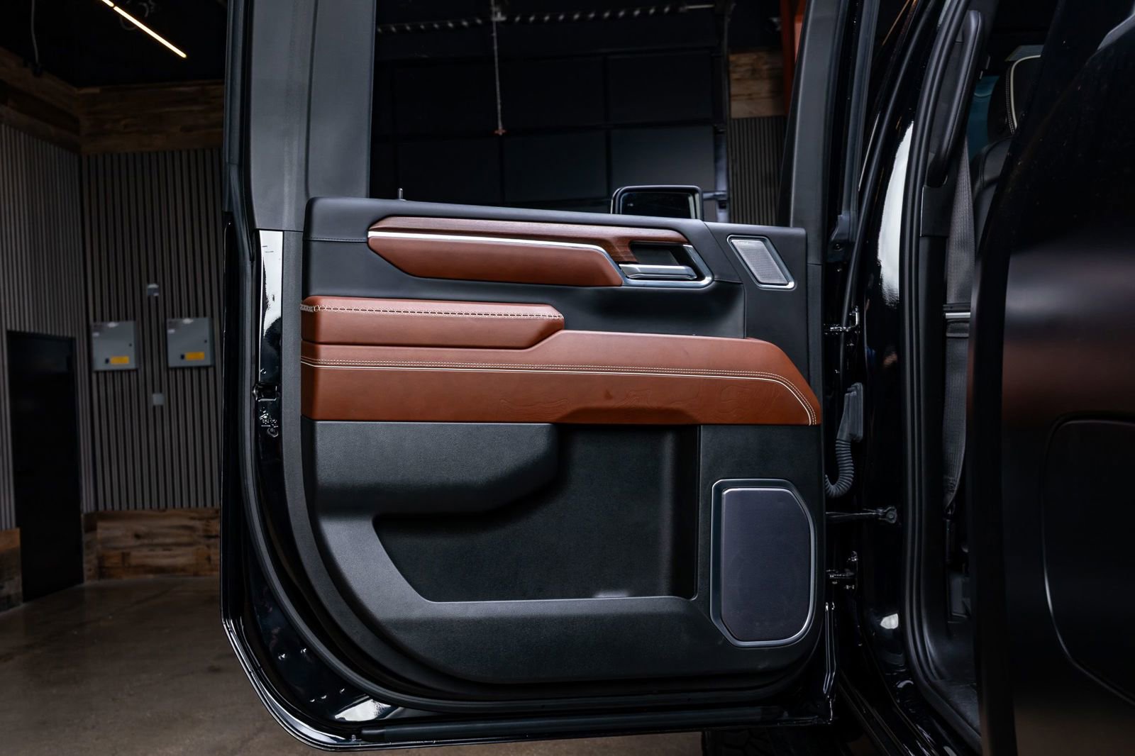 Used 2024 GMC Sierra 2500 Denali Ultimate image 38