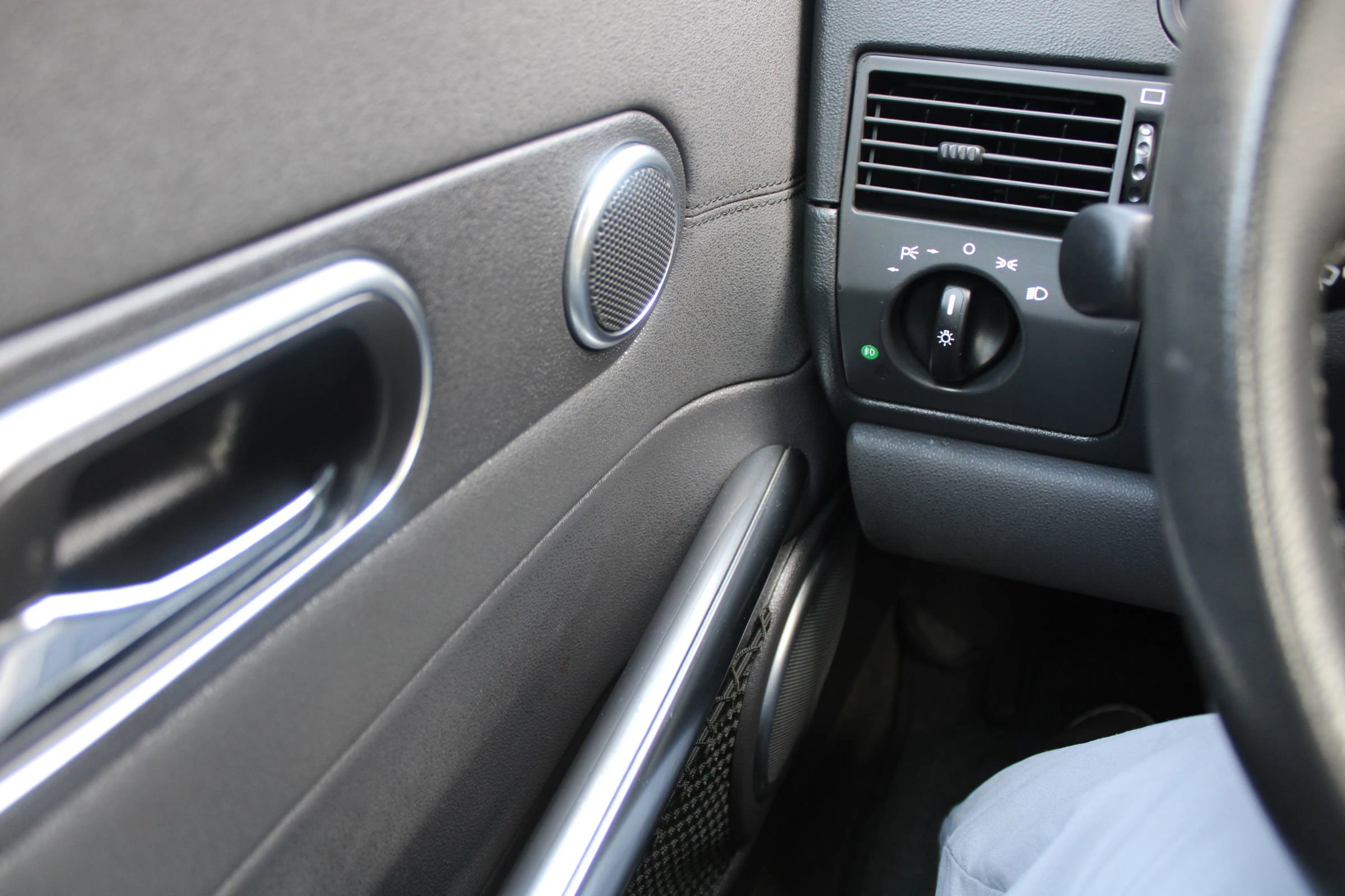 Used 2005 Chrysler Crossfire SRT-6 image 15