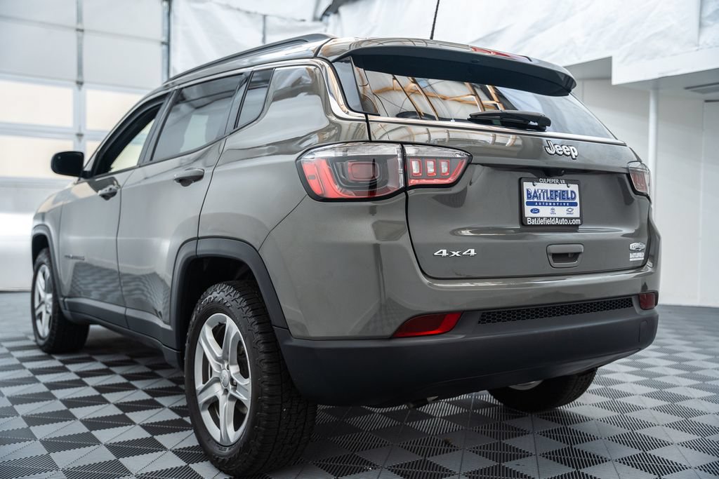 Used 2024 Jeep Compass Latitude AWD/4WD image 7