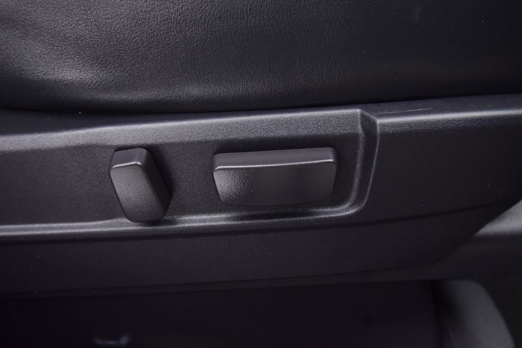 Used 2020 Mitsubishi Outlander SE image 25