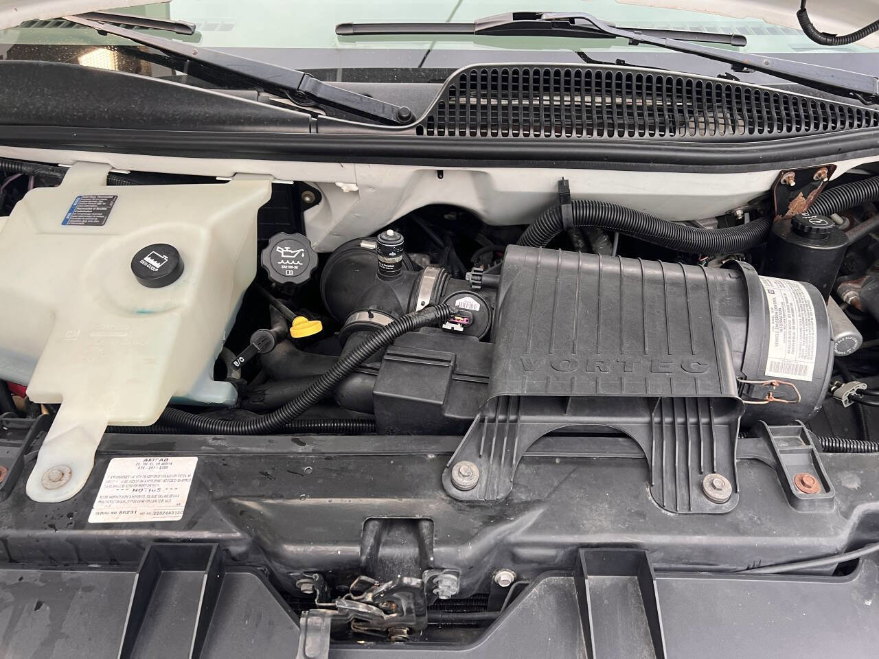 Used 2004 Chevrolet Express 1500 1500 3dr Cargo 135 in. WB w/ LS Preferred Equipment Group image 27