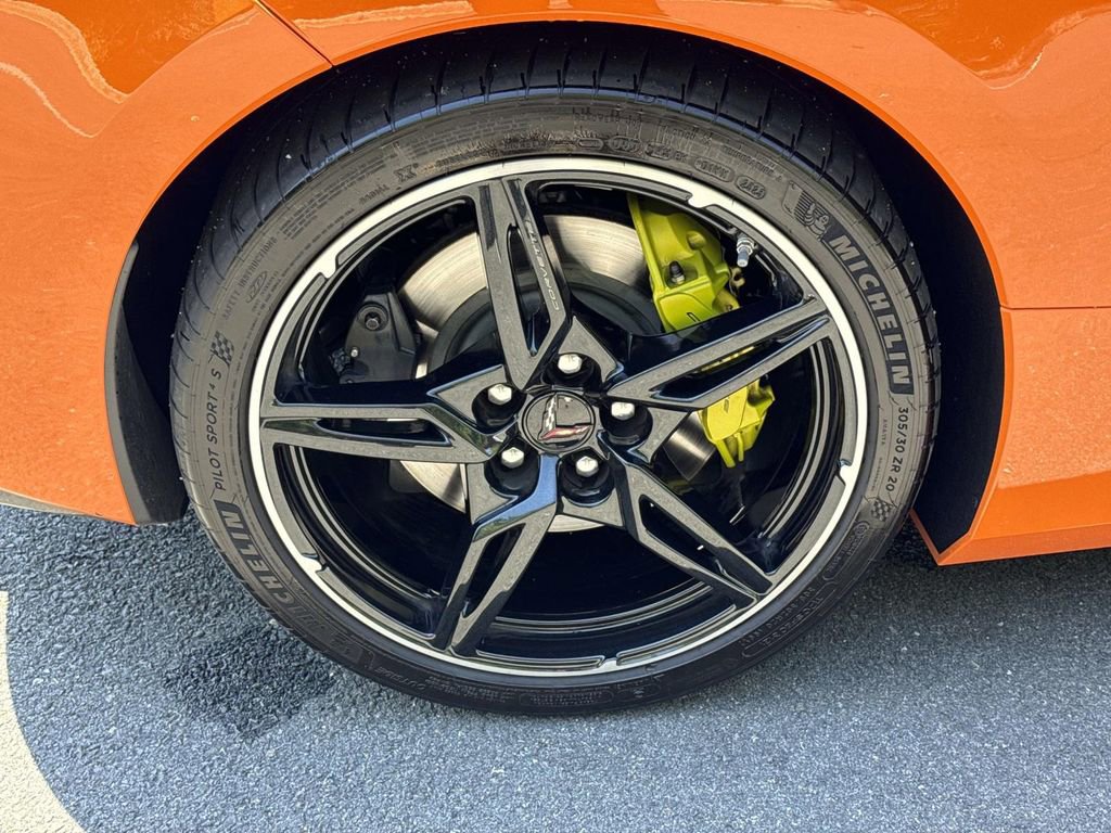 Used 2023 Chevrolet Corvette Stingray Premium Conv w/ Z51 Performance Package RWD image 11