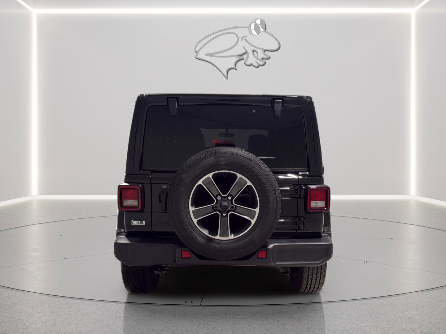 Used 2023 Jeep Wrangler Sahara w/ Cold Weather Group image 5