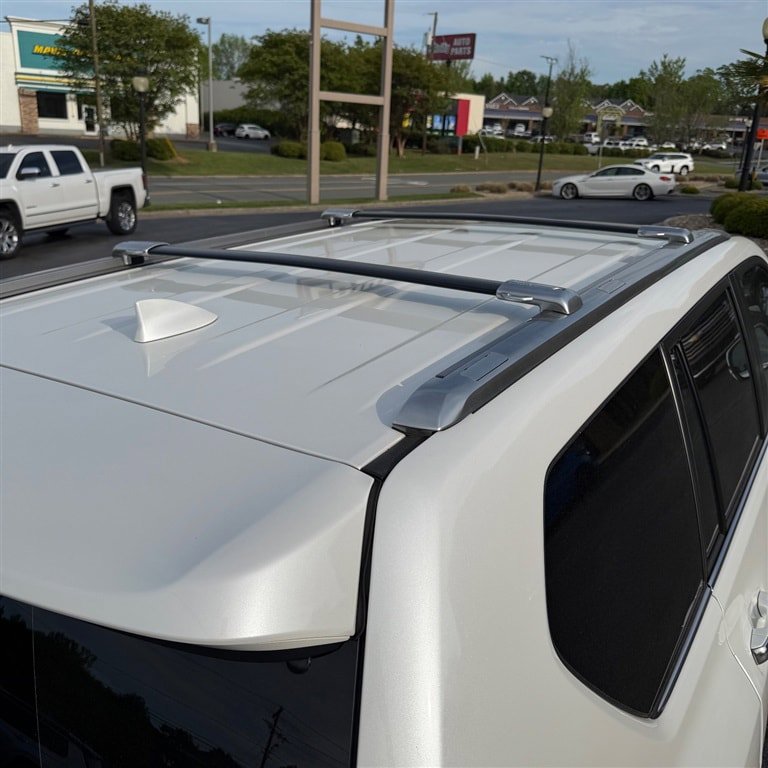 Used 2023 Lexus GX 460 Premium w/ Accessory Package AWD/4WD image 9