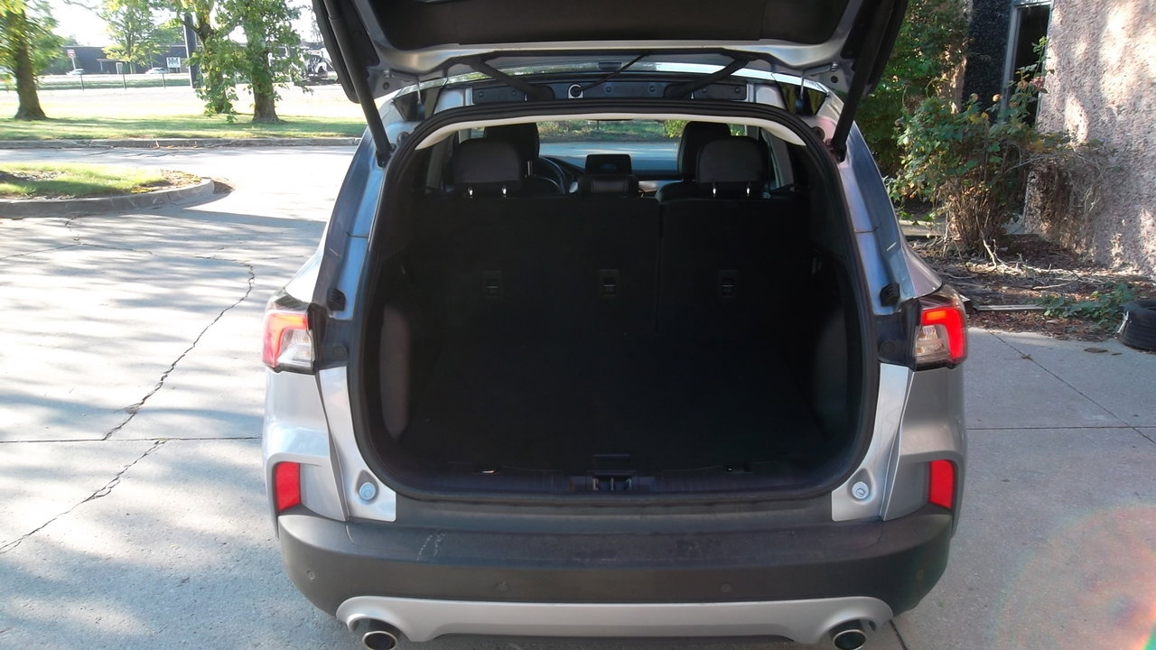 Used 2022 Ford Escape Titanium image 6