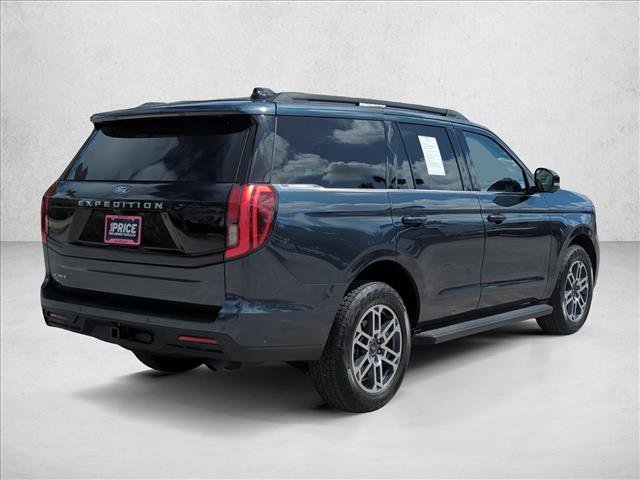 Used 2025 Ford Expedition Active image 5